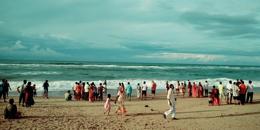 Famed as the Silent Beach, you can enjoy utmost serenity at Njarakkal Arattuvazhi Beach.