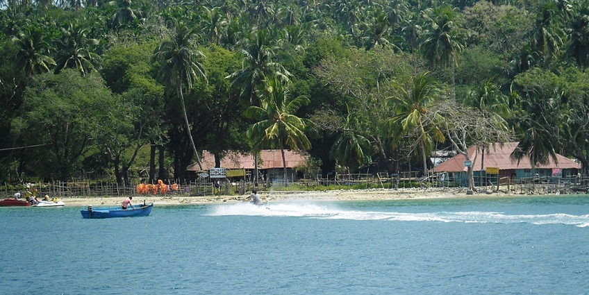 North Bay Island, near Cellular Jail Museum is one of the picturesque beaches in Andaman.