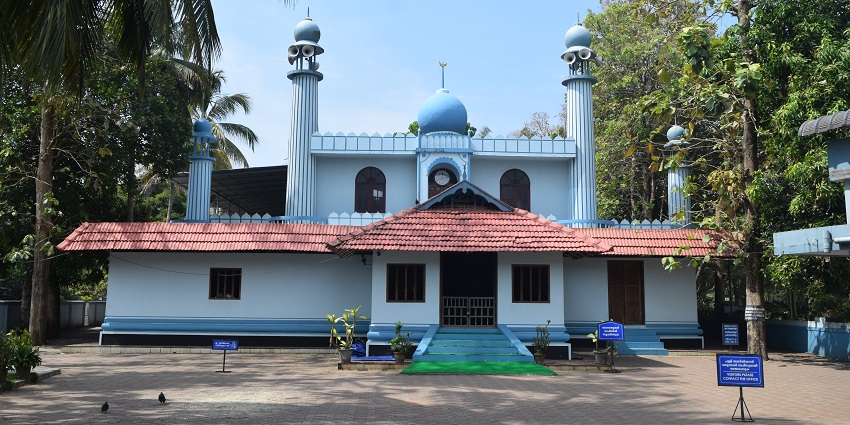 Cheraman Perumal Mosque: Pay Your Homage To The Almighty - TripXL