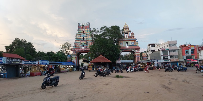 Visit Oachira temple in Kollam, one of the most enjoyed things to do in Kollam as tourist