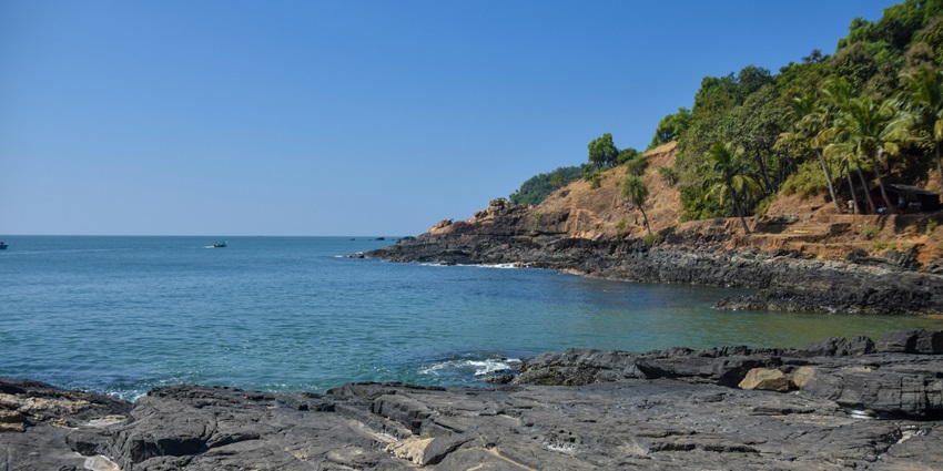 Gokarna Beach is a scenic destination to explore in Karnataka during the winters