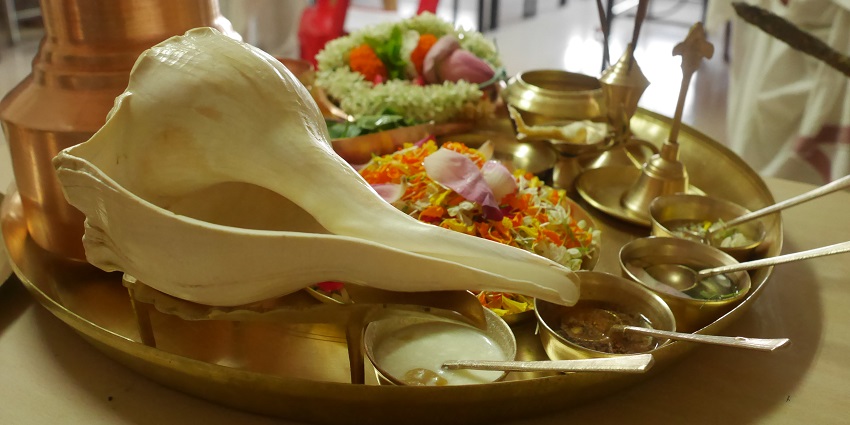Book an online pooja in this temple and offer prayers to Pisharikavu Temple in Kerala.