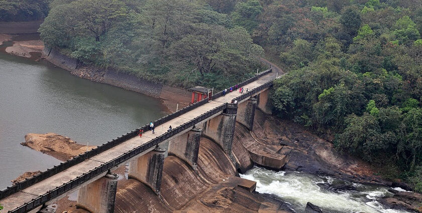 Thenmala Dam presents one of the most spectacular places to visit in Thenmala.