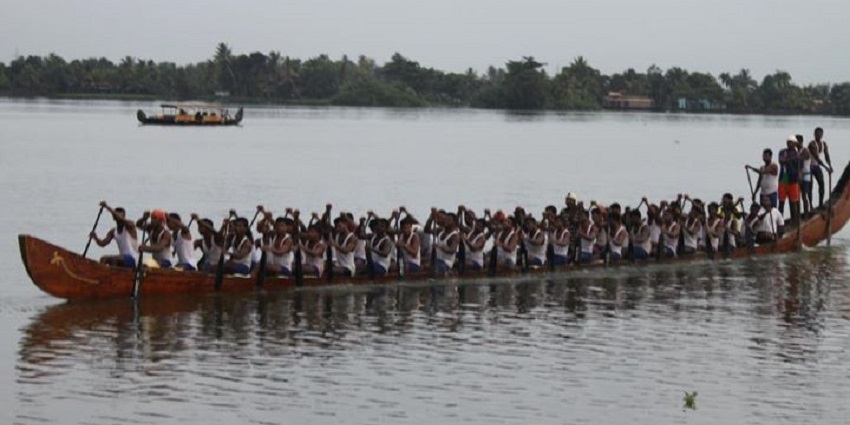 Witness Nehru boat race- a must on your itinerary of places to visit in Kerala in february