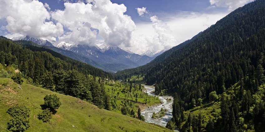 Pahalgam Valley is a picturesque attraction with several places to explore for visitors.