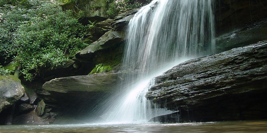 Majestic Paloor Kotta waterfalls, flowing through the deep forest into hills