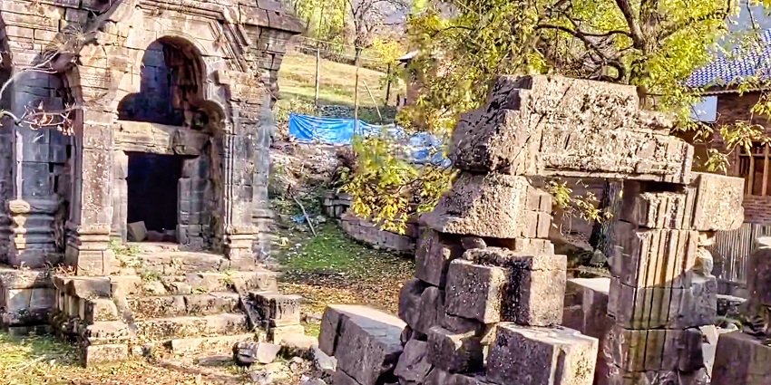 Ancient temple surrounded by nature - one of the best Srinagar Temples to visit.