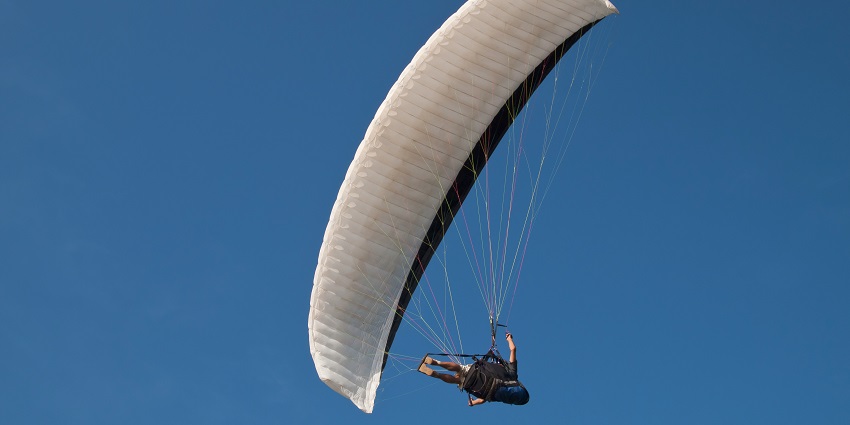 Paragliding is one of the must-try activities in the hill station for adventure enthusiasts.