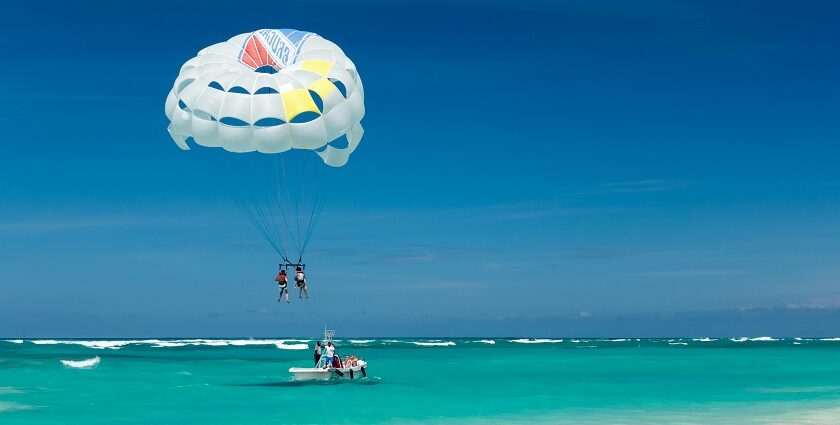 Grab a chance to soar high in the sky while parasailing in Andaman and Nicobar Islands.