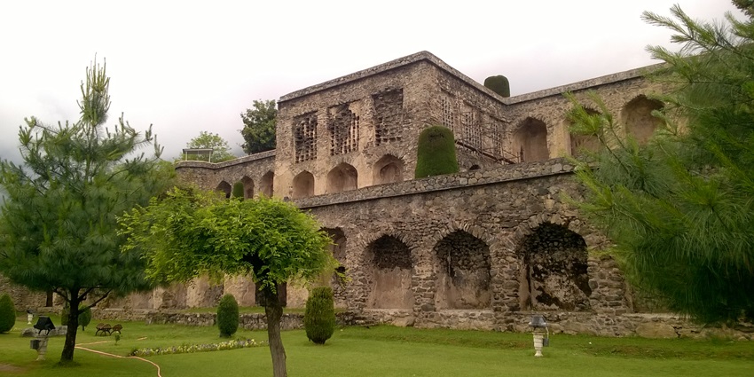 Pari Mahal a top of Zabarwan Mountain - places to Visit in Srinagar in December for Winter