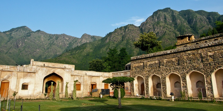Pari Mahal is also one of the six and the smallest Mughal Gardens in Srinagar, Kashmir.