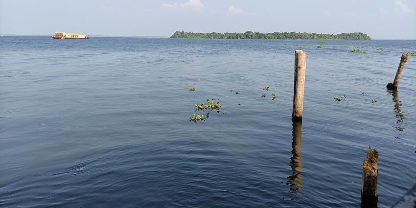 A breathtaking view of the endless waters of Pathiramanal Island near Kumarakom.