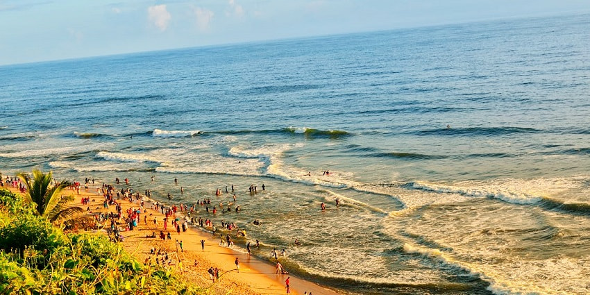 With least accessibility issues, Payyoli Beach is a great option for a perfect break.