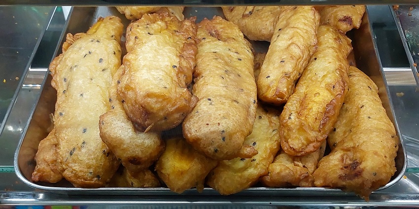 Pazham Pori, a cherished sweet dish, is one of the best foods in Trivandrum.