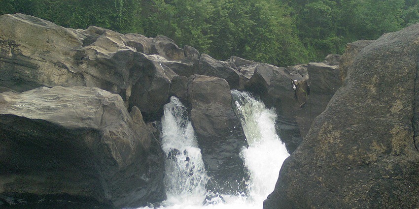 Explore the enchanting waterfalls in the city - Best places to visit in Pathanamthitta