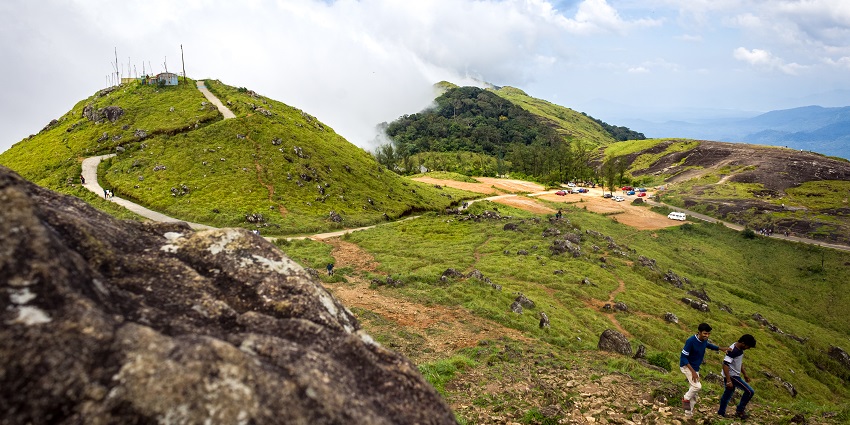 Ponmudi Hills is one of the best places to visit near Peppara Wildlife Sanctuary.