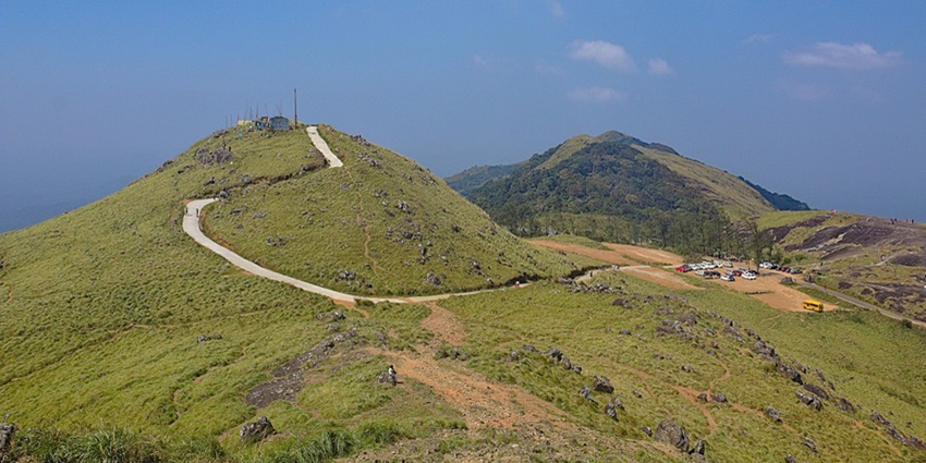 Lush landscapes of Ponmudi Hills, one of the most beautiful places to visit in Trivandrum for couples.