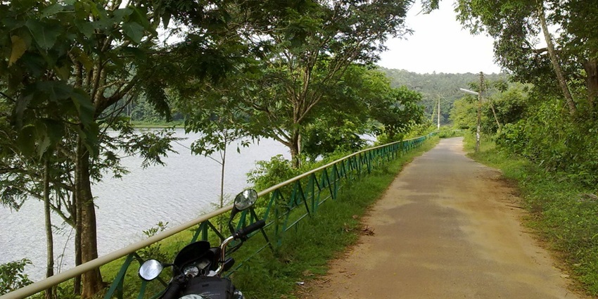 Poomala Dam is one of the best places to visit around Cheppara Caves for all travellers.