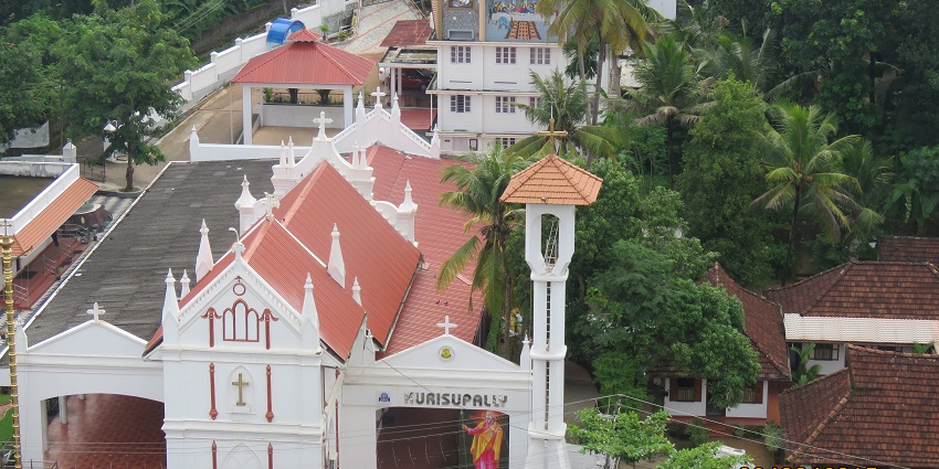 Watch out for traditions at Poonjar Palace, one of the places to visit in Kottayam.