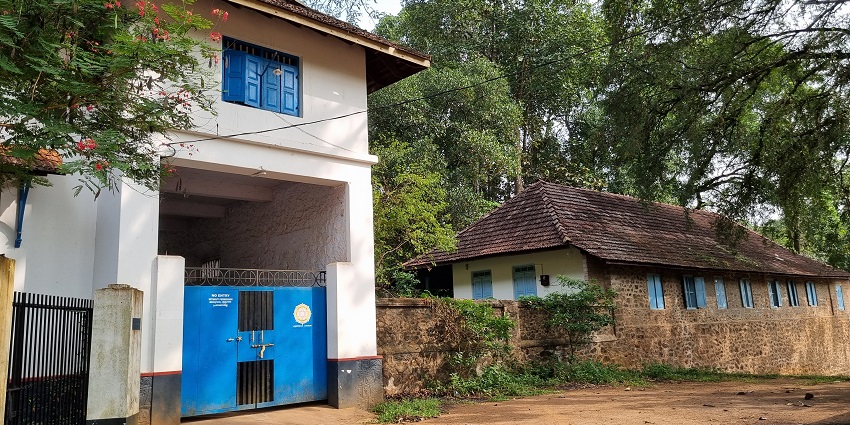 Poonjar Palace, near to Kattikkayam Waterfalls, is a magnificent additional spot for tourists.