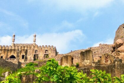 Dive into history with amazing architectural beauty with scenic views of forts in India