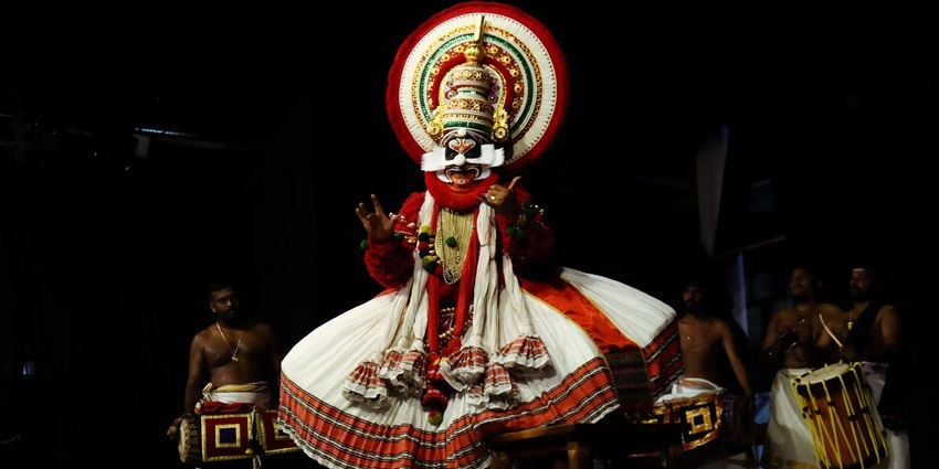 Punarjani Traditional Village is one of the most beautiful places to witness the culture.