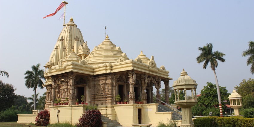 Beautiful Shiv temple with the backdrop of enchanting blue sky around Akhnoor Fort