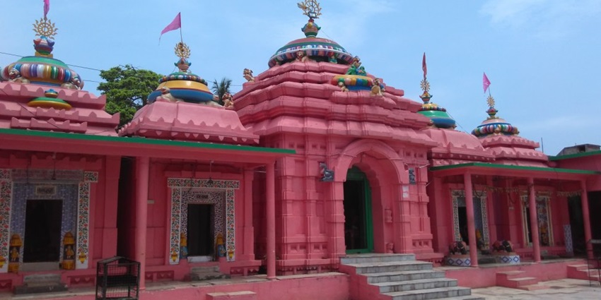 A glimpse of the Raghunath Temple, a major spiritual attraction nestled in Jammu.