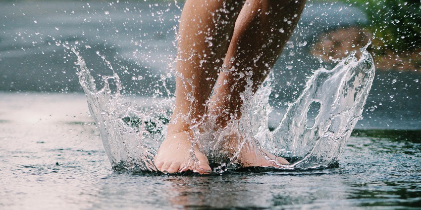 You may enjoy dancing in the rain for a fun experience at Green Thunder Water Park.