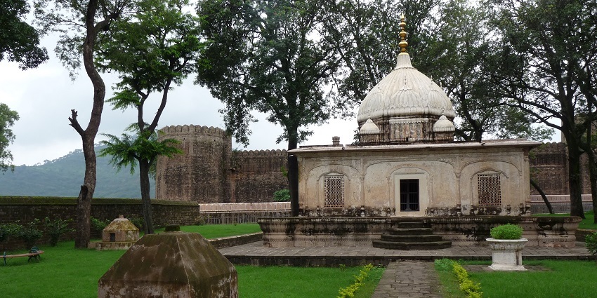 The view of Rani Mausoleum in Ramnagar Fort which is one of the famous forts in Jammu.
