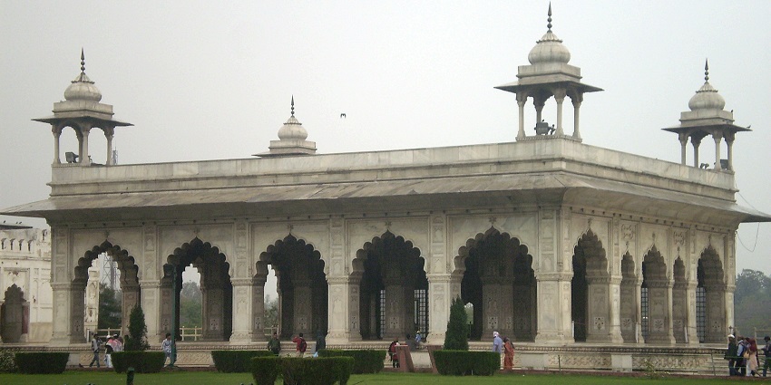 View Mughal and British artifacts like handicrafts at the Rang Mahal in Chamba