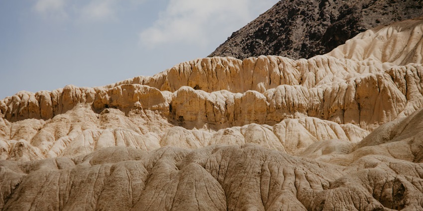 Enjoy the thrilling and adventurous rock climbing in India amidst nature’s abundance