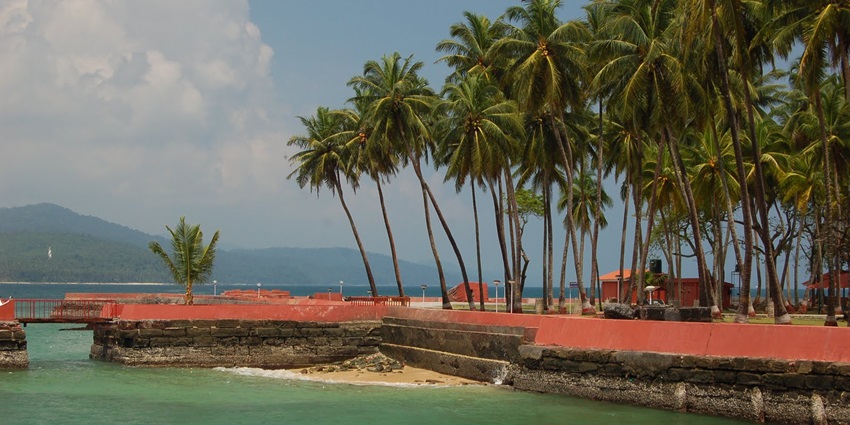 Ross Island in Andaman and Nicobar is laden with shimmering turquoise waters and reefs