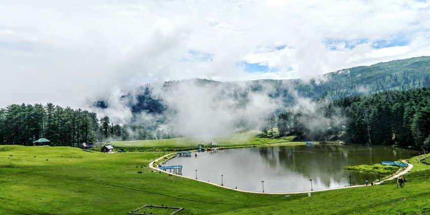 The Sanasar Lake in Patnitop is one of the places to visit in Kashmir in September