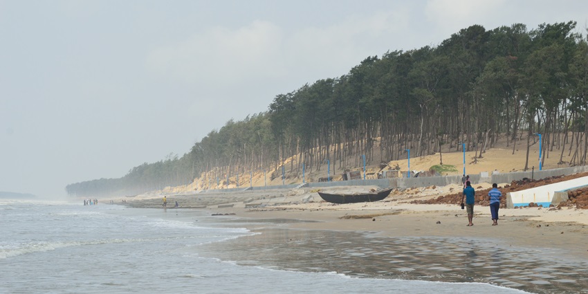 Escape to the famous Digha Beach for a rejuvenating experience amidst splendid landscapes.