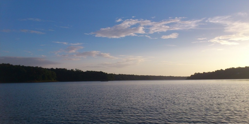 A fascinating view of Sasthamcotta Lake near Ashtamudi, where you can spend time in peace.