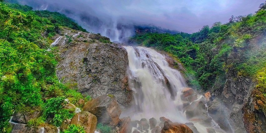 Have a marvellous experience amidst the natural wonders of Cherrapunji, Meghalaya.