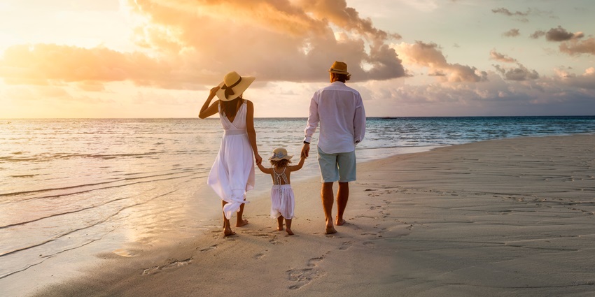 Witness aquatic life and coral reefs by indulging in Sea walking at Elephant Beach.