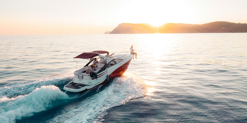 Sea-karting is one of the top things to do in Andaman for an adventurous vacation.
