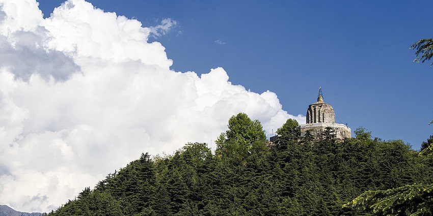 Scenic view of Shankaracharya temple on top of the hills - best Kashmir temples to visit