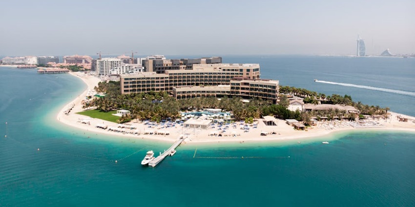 Pristine scuba diving location in Dubai