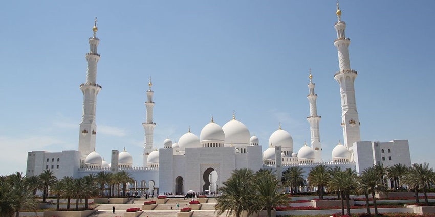 Zayed Grand Mosque is one of the best places to visit in Abu Dhabi, UAE.