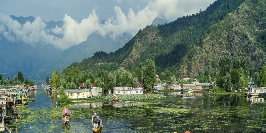 Vibrant houseboats in Srinagar - one of the places to visit in Jammu and Kashmir in May.