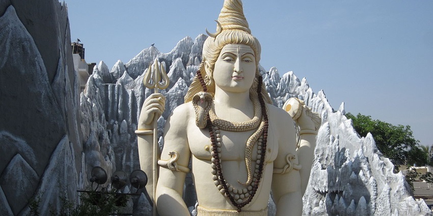 Offer prayers and get blessed at the serene Shiva Temple, one of the temples in Dubai.