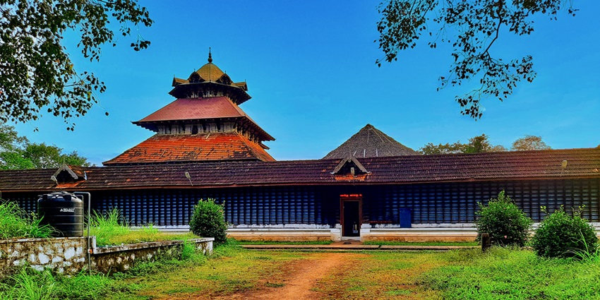 Seek blessings from one of the spiritual temples namely Shiva Temple, Kerala, India.