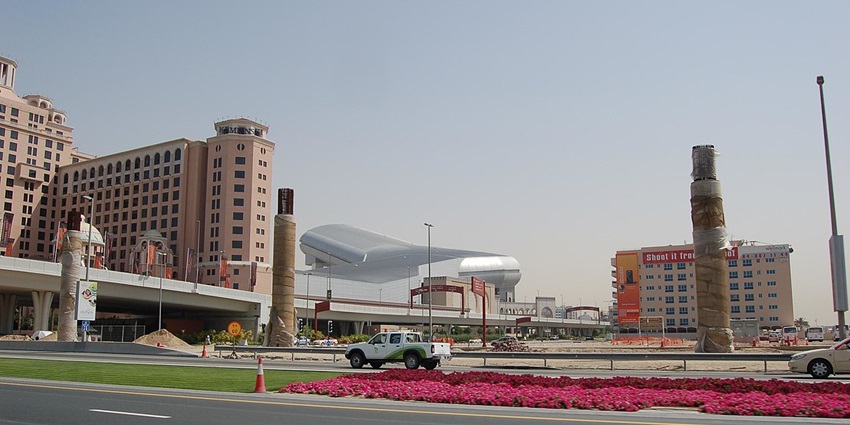 https://commons.wikimedia.org/wiki/File:SkiDubai.JPG