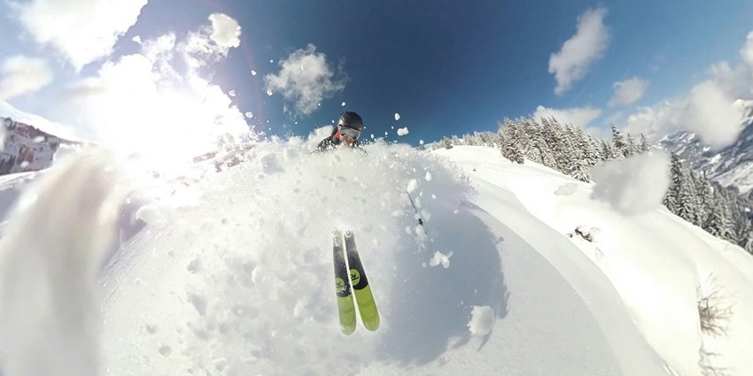 Skiing is one the best things to do in Kashmir in December for adventure lovers.