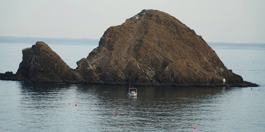 Snoopy island is one of the best places for snorkelling along with a relaxing retreat
