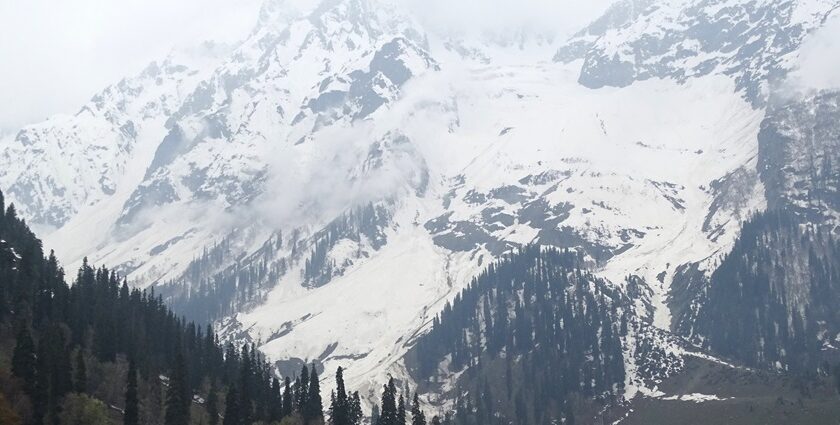 View of the scenic landscapes of Sonamarg, which is one of the places to visit in Kashmir