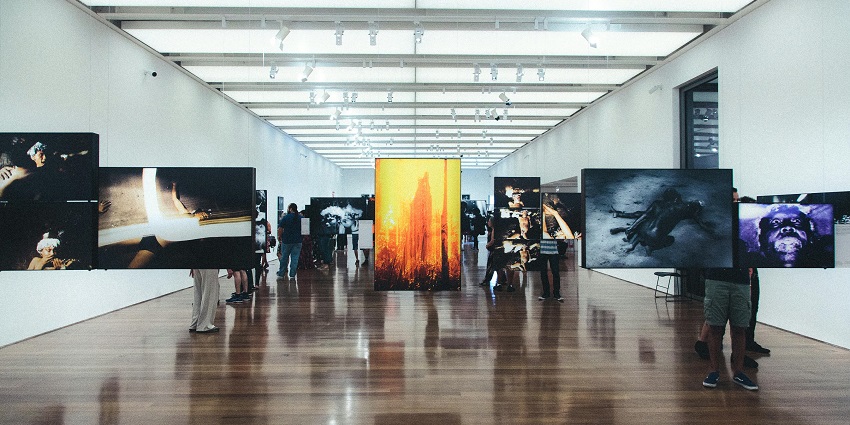 Witness a brilliant collection of sculptures and paintings at Sree Chithra Art Gallery.